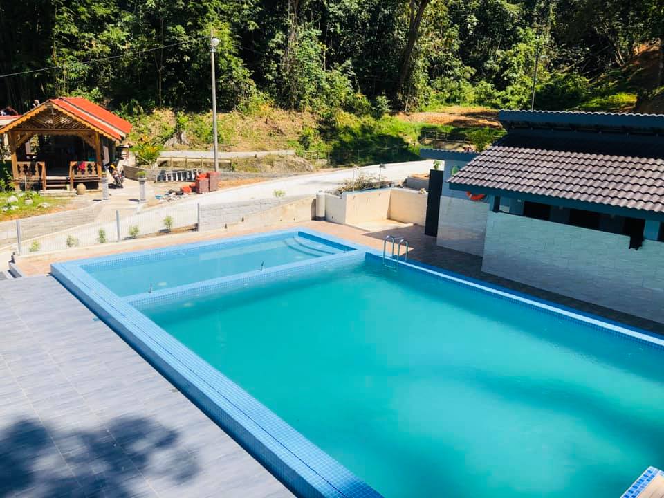 chalet dengan kolam renang di hulu langat